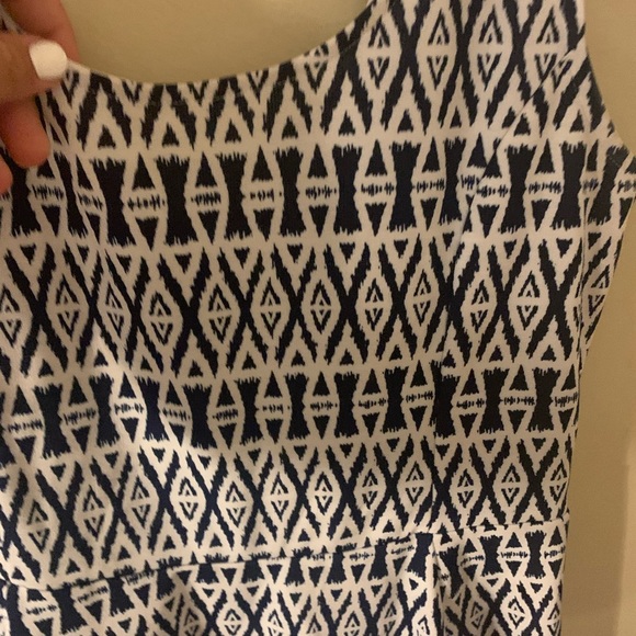 H&M Aztec print dress ⭐️ - Picture 9 of 9